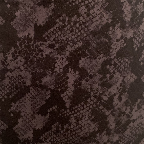 EXPRESS Snake Print Mini Skirt (Size: S) - Picture 2 of 3